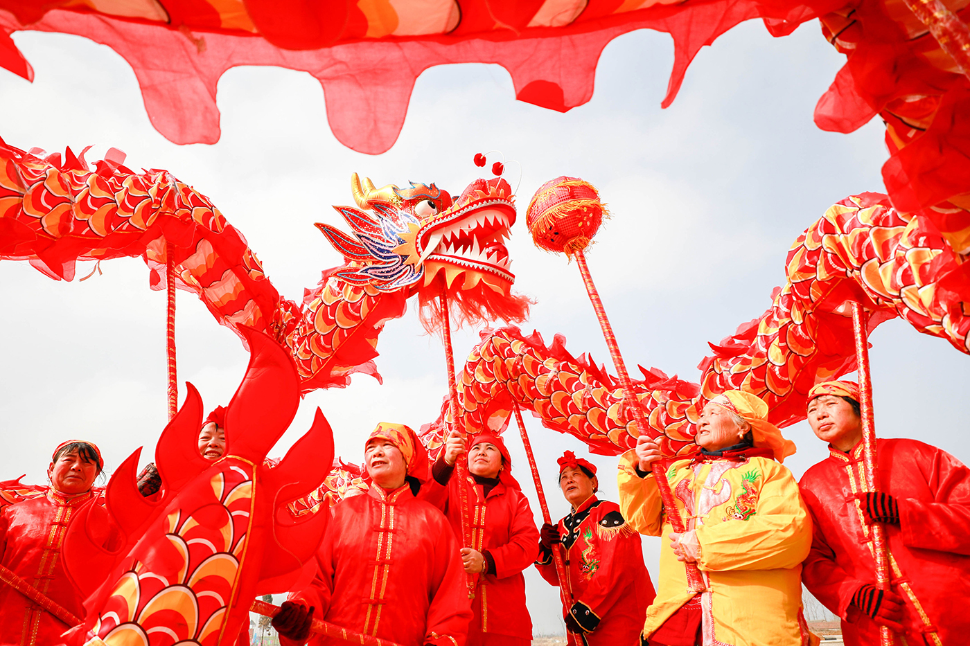 江苏省人民政府 图片新闻 盱眙:社区舞龙迎新年