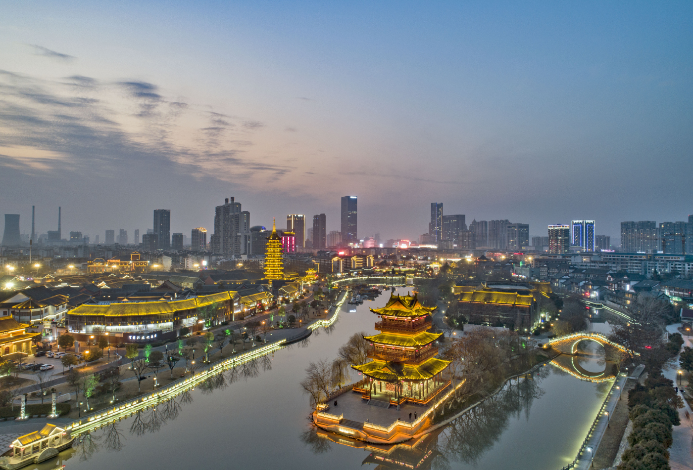淮安里运河景区亮灯
