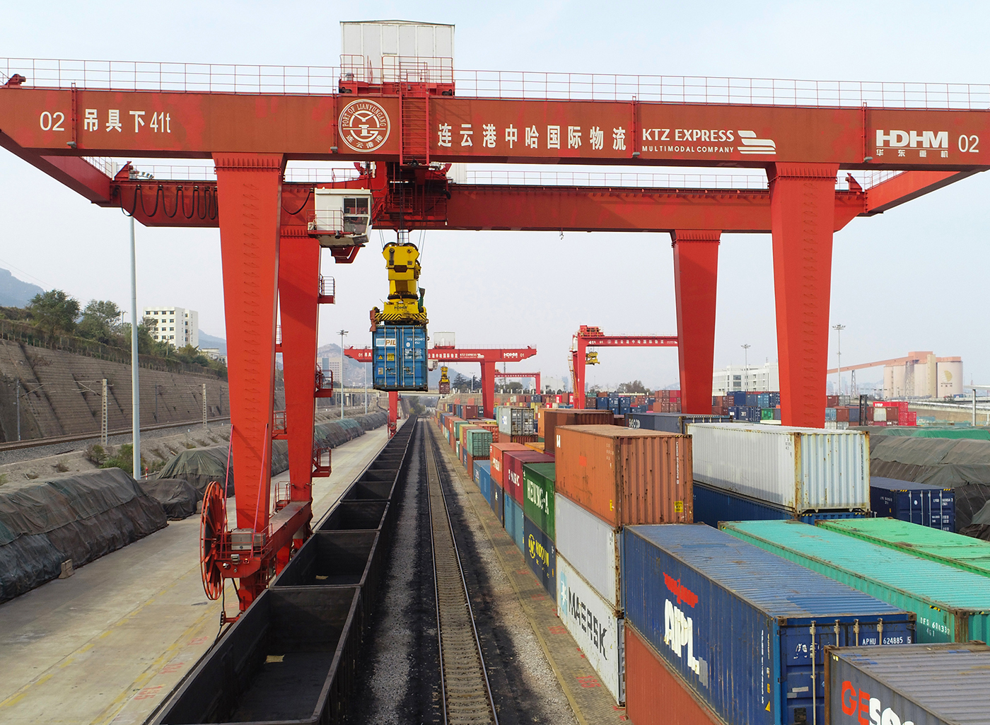 连云港:新亚欧大陆桥开通运营满28年