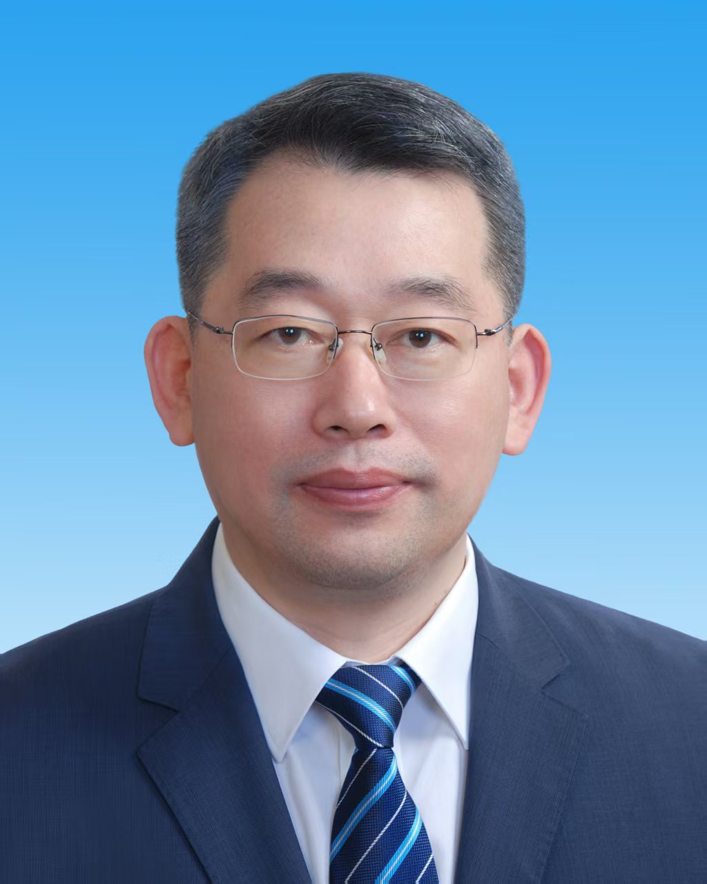 张文兵同志简介