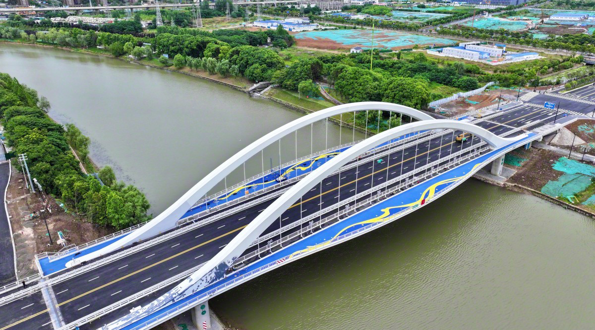 南京市梅苑南路跨秦淮新河大桥即将通车